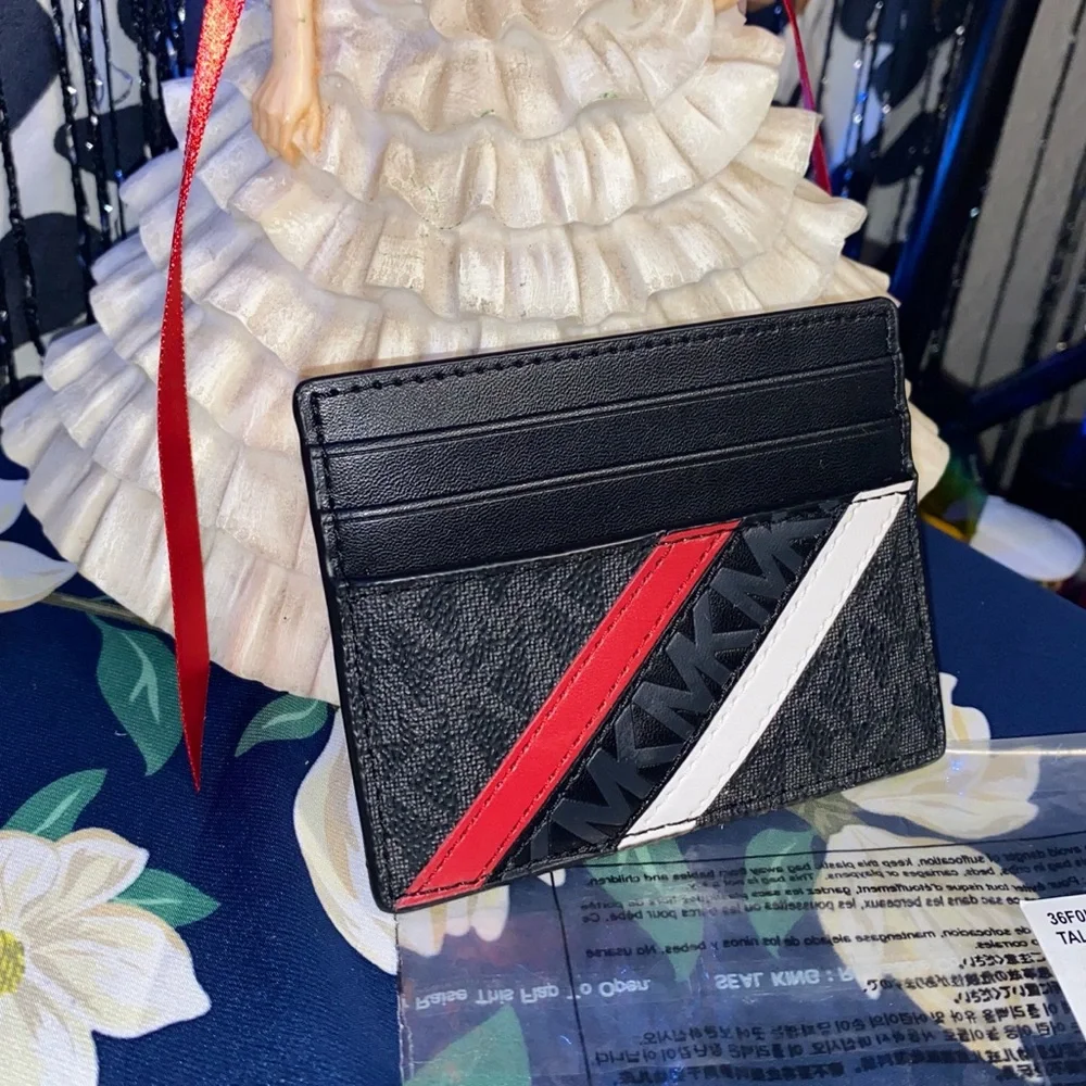 MICHAEL KORS COOPER LOGO STRIPE TALL CASE